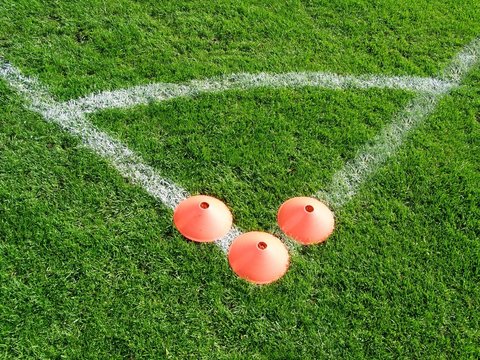 吉达联合豪掷6000万求购萨拉赫年薪高达9000万引发关注